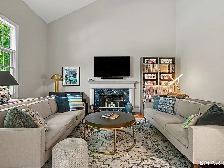 1 Silvermine Rdg — Photo 15