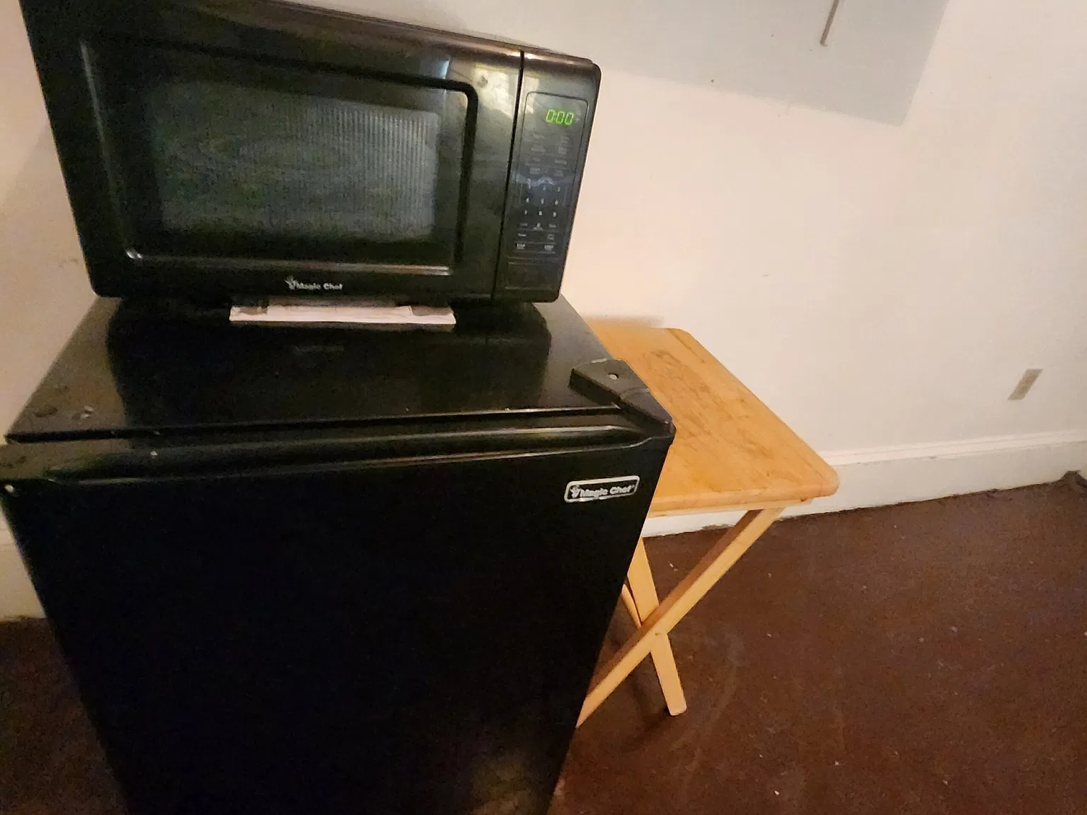 8 bed, 3200 sqft, $1,025 — Photo 3