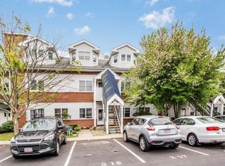 345 Winthrop St APT 4, Taunton, MA 02780