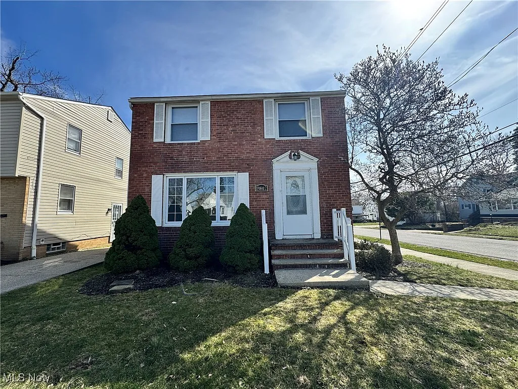 19802 Mountville Dr photo 1