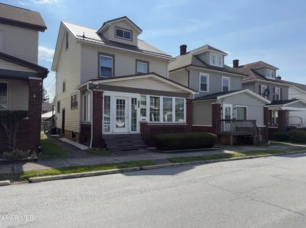 2627 Oak Ave, Altoona, PA 16601