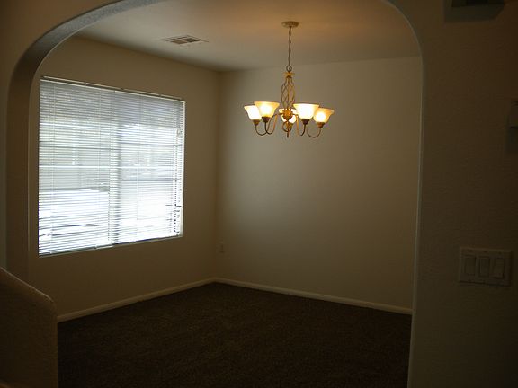 4th image of 708 Caballo Hills Ave