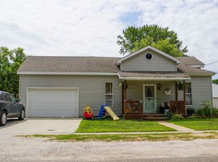 322 E Washington St, Rushville, IL 62681