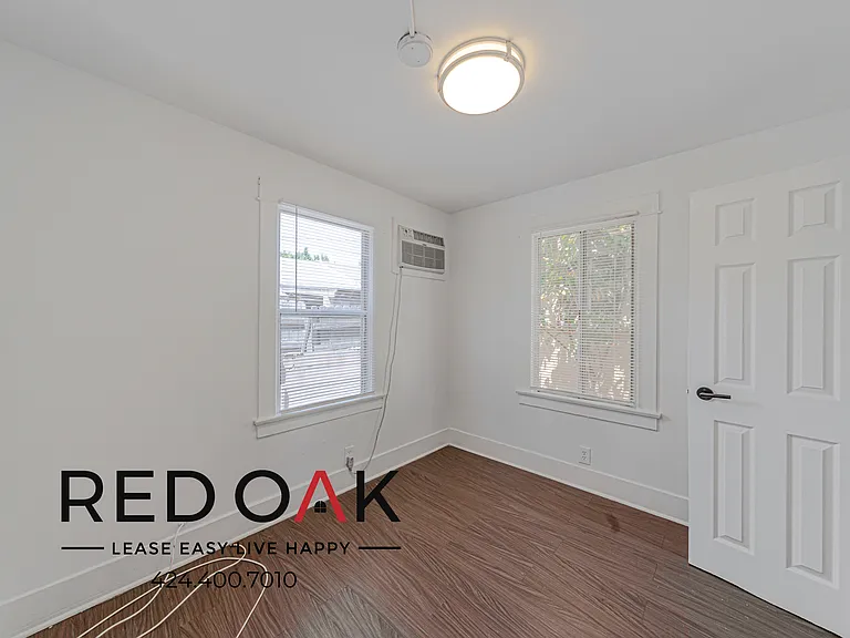 14377 Chatsworth Dr #14377 — Photo 12