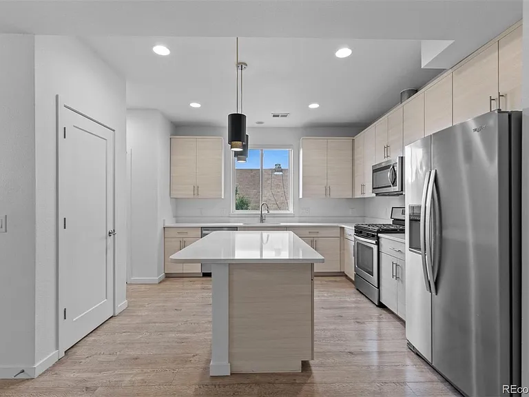 840 Kalamath St — Photo 1