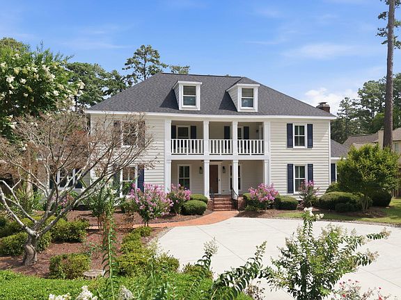 3rd image of 402 Wesley Road