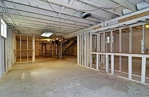 5th image of 928 Harvard Ln