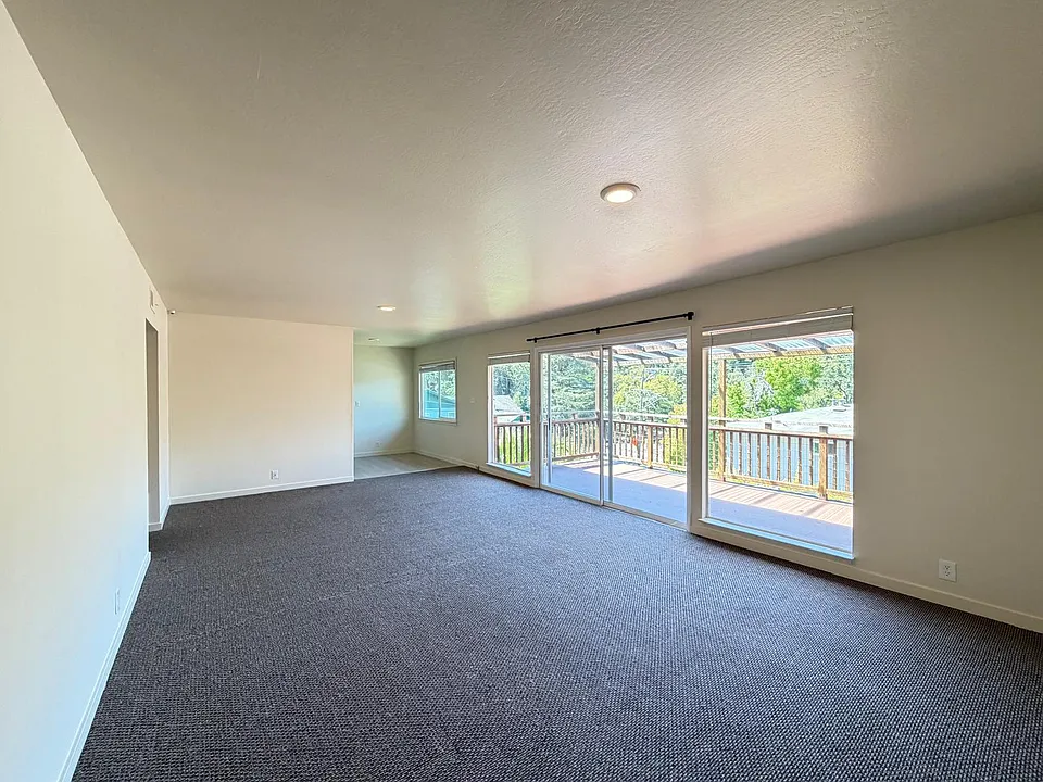 7 Oak Tree Ln #2