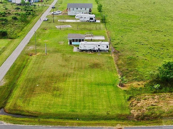 4th image of 1247 Martinique Ln