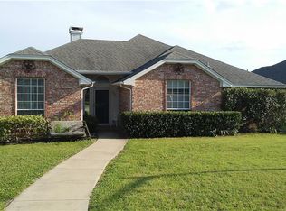204 Aster Dr, Sanger, TX 76266