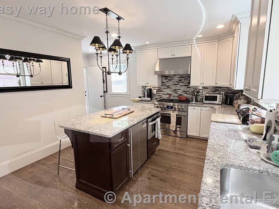 1st image of 140 Larch Rd #1