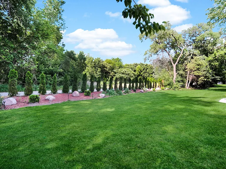 2518 Adamsway Dr — Photo 63