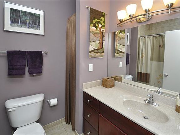 5th image of 2700 Ashland Ave Unit 44