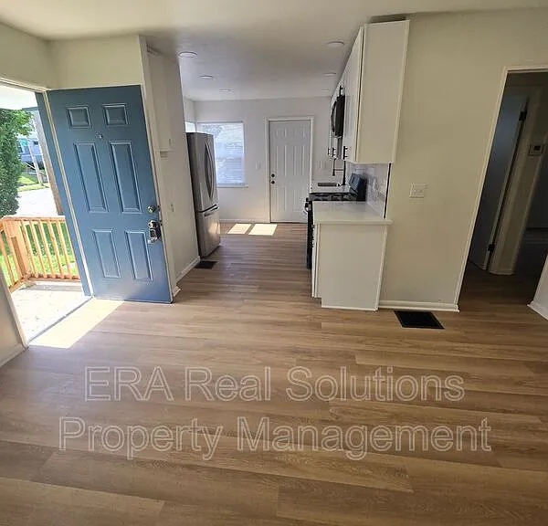 432 Catherine St — Photo 1