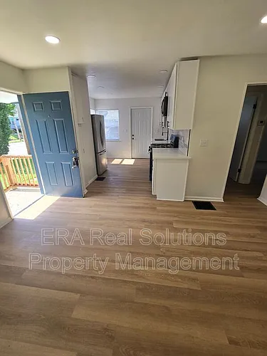 432 Catherine St Photo 1