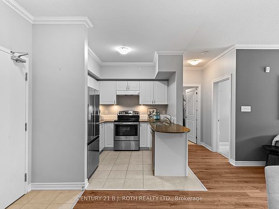 4th image of 7 Greenwich St #109
