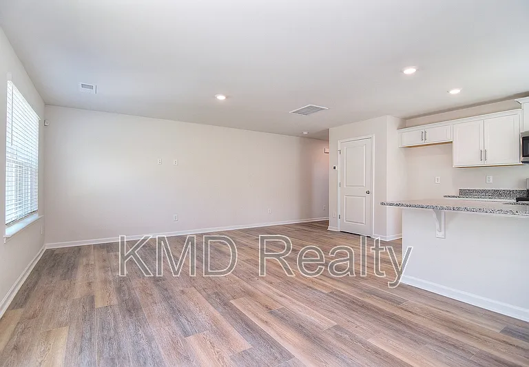 5155 Hyrule Dr — Photo 11