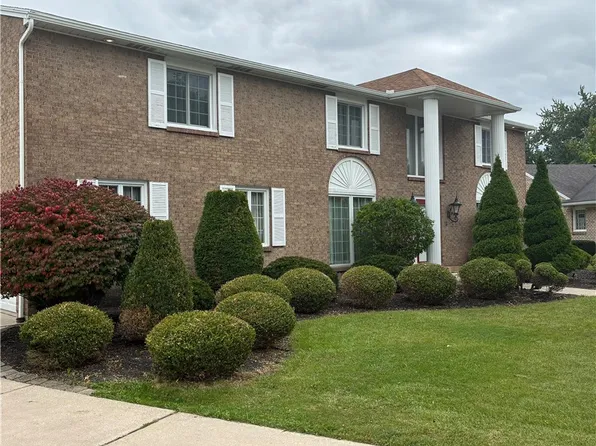 36 Mar Del Way, Williamsville, NY 14221
