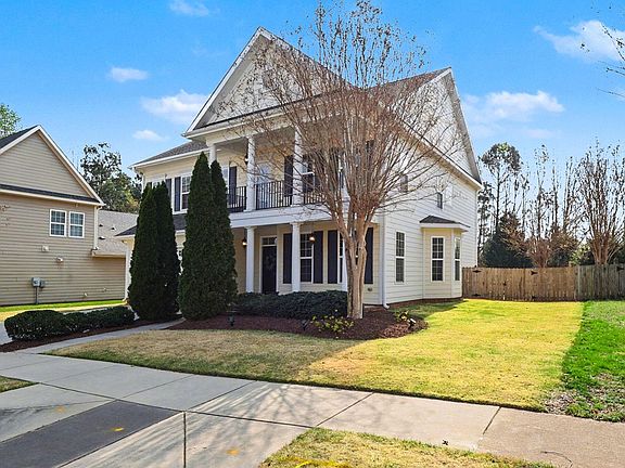 3rd image of 1205 Palace Garden Way