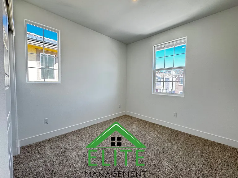 3485 Hampton Dr — Photo 15