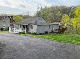 1330 Conewago Ave, Manchester, PA 17345