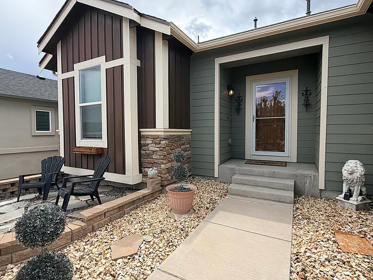 2598 Hannah Ridge Dr — Photo 2