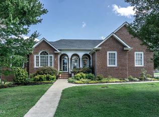 12 E Ridgefield Ct, Greeneville, TN 37745
