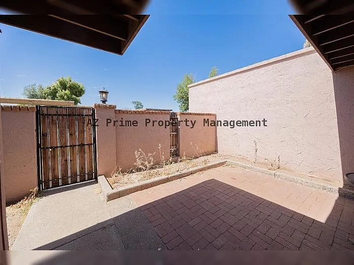6008 W Augusta Ave — Photo 6