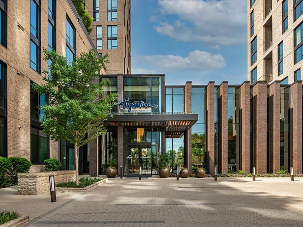 Signature Reston Town Center Apartments