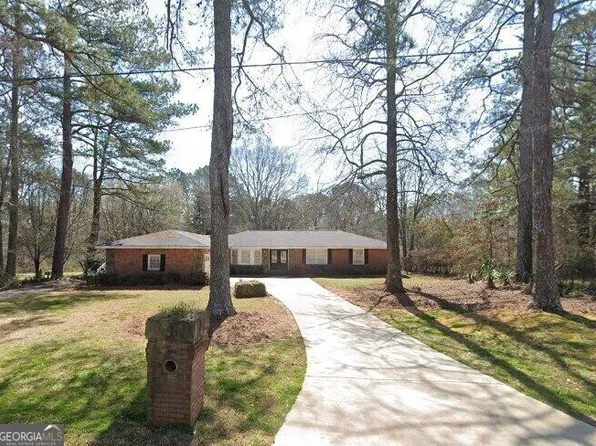 10219 N Dinah Cir, Covington, GA 30014