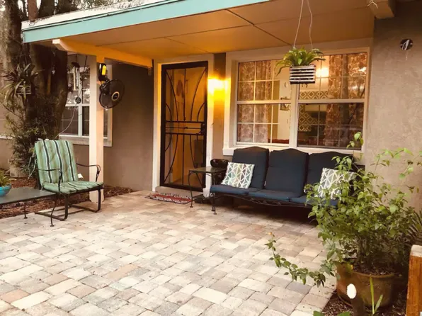 1216 NE 12th Ter, Gainesville, FL 32601