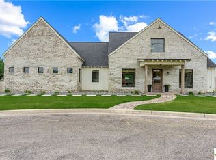 200 August Ave, Shiner, TX 77984