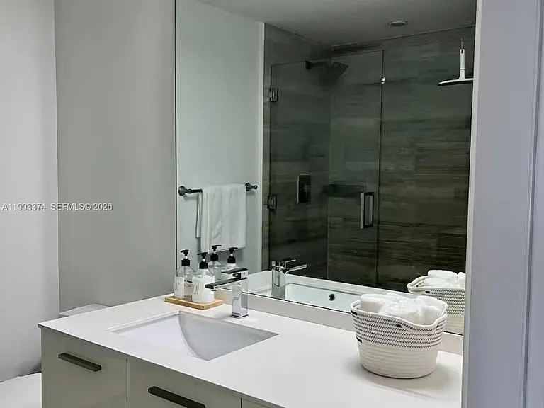 1300 Brickell Bay Dr #1806 — Photo 7