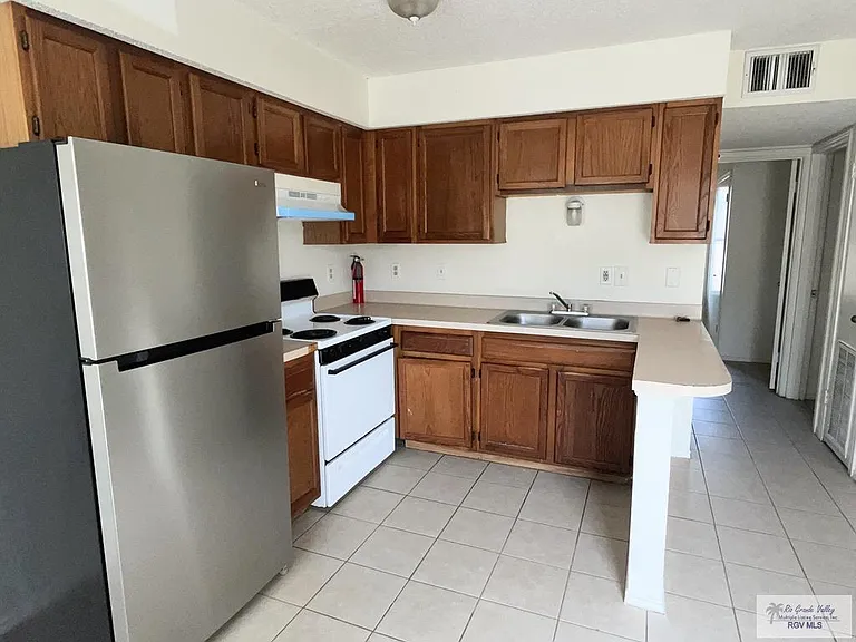 602 Scotch St #8 — Photo 6