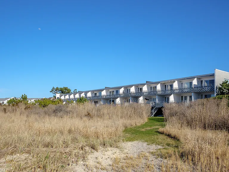 274 Dune Rd #19 — Photo 15