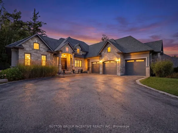 18 Wendat Trl, Springwater, ON L9X 0V4