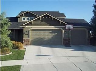598 N Nightingale Pl, Star, ID 83669