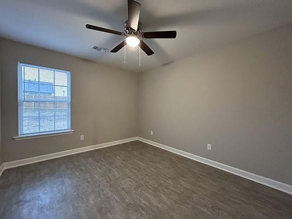 4th image of 128 Finch Rd