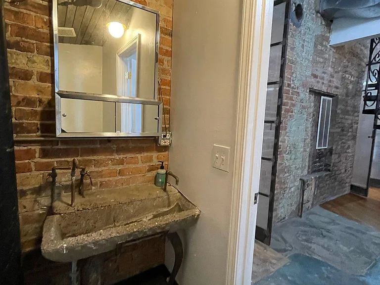 1111 W Randolph St #2 — Photo 14