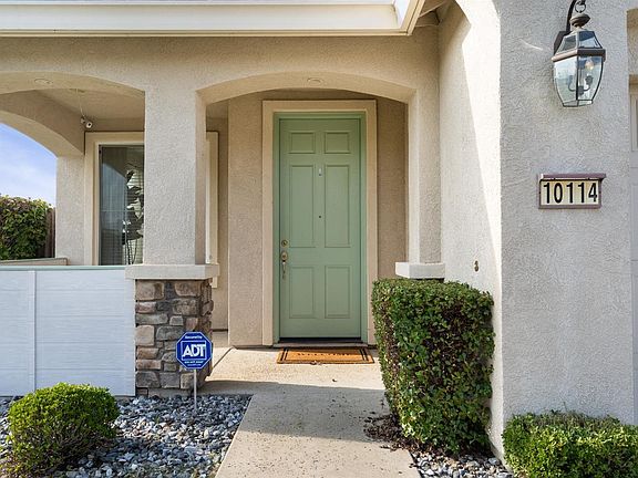 2nd image of 10114 Atkins Dr