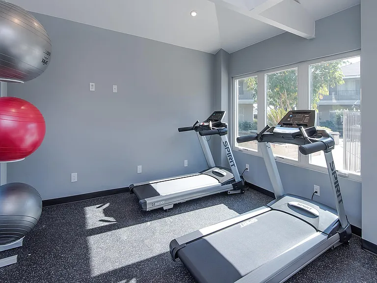 Ventura Beach Resort Luxury Apartments — Photo 8