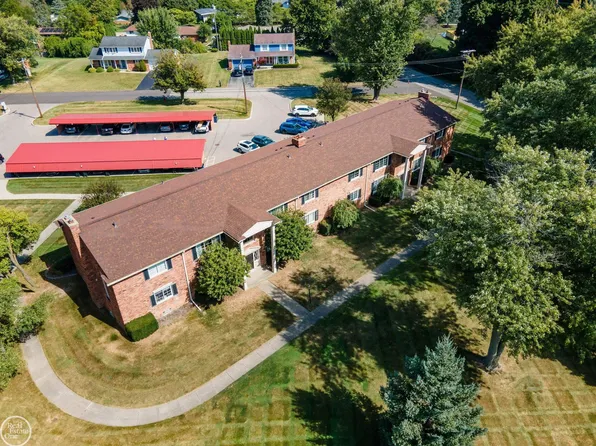 42282 Woodward Ave, Bloomfield Hills, MI 48304