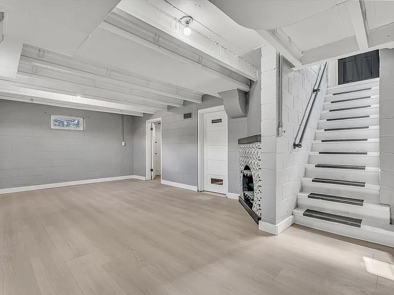 1708 Woodland Ave — Photo 30