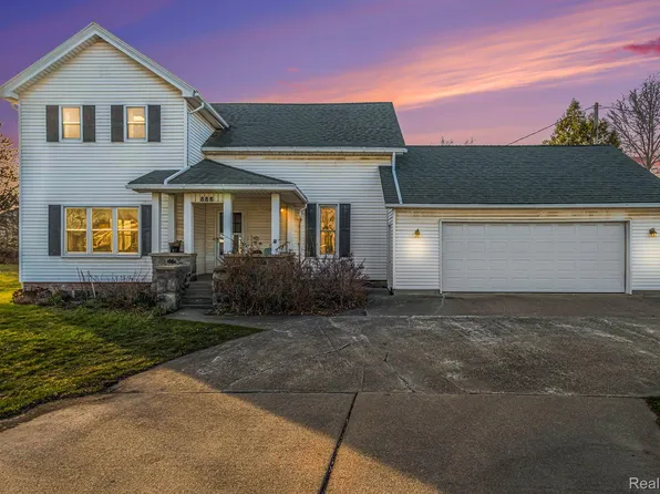 888 Baldwin Rd, Lapeer, MI 48446