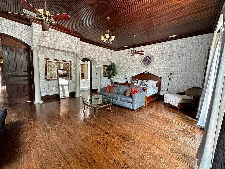 7710 N Ola Ave — Photo 52