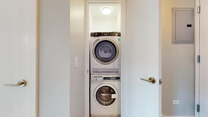 Rented by Bond New York | media 35