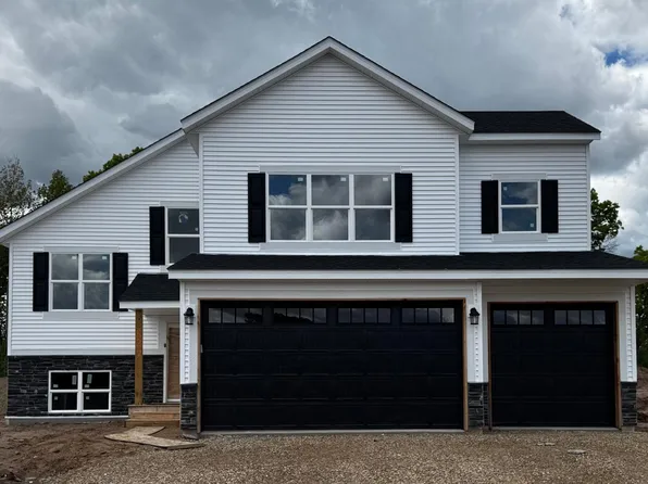 527 Lagrandeur Rd, Somerset, WI 54025