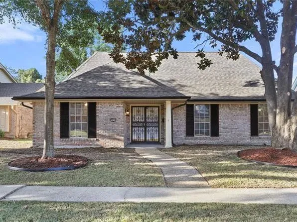 3839 Peach Tree Ct, New Orleans, LA 70131