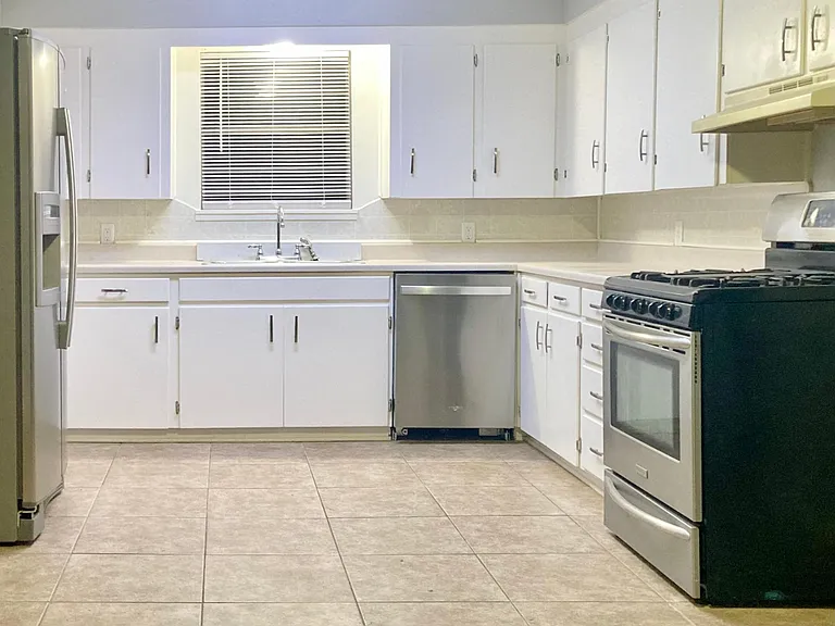 123 E Hoyt Dr — Photo 6