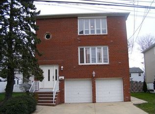 140 Hazelton St, Ridgefield Park, NJ 07660